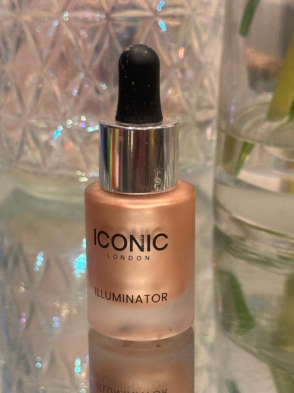 NEW* SEALED* ICONIC London Illuminator ORIGINAL Liquid Highlighter-Full Size